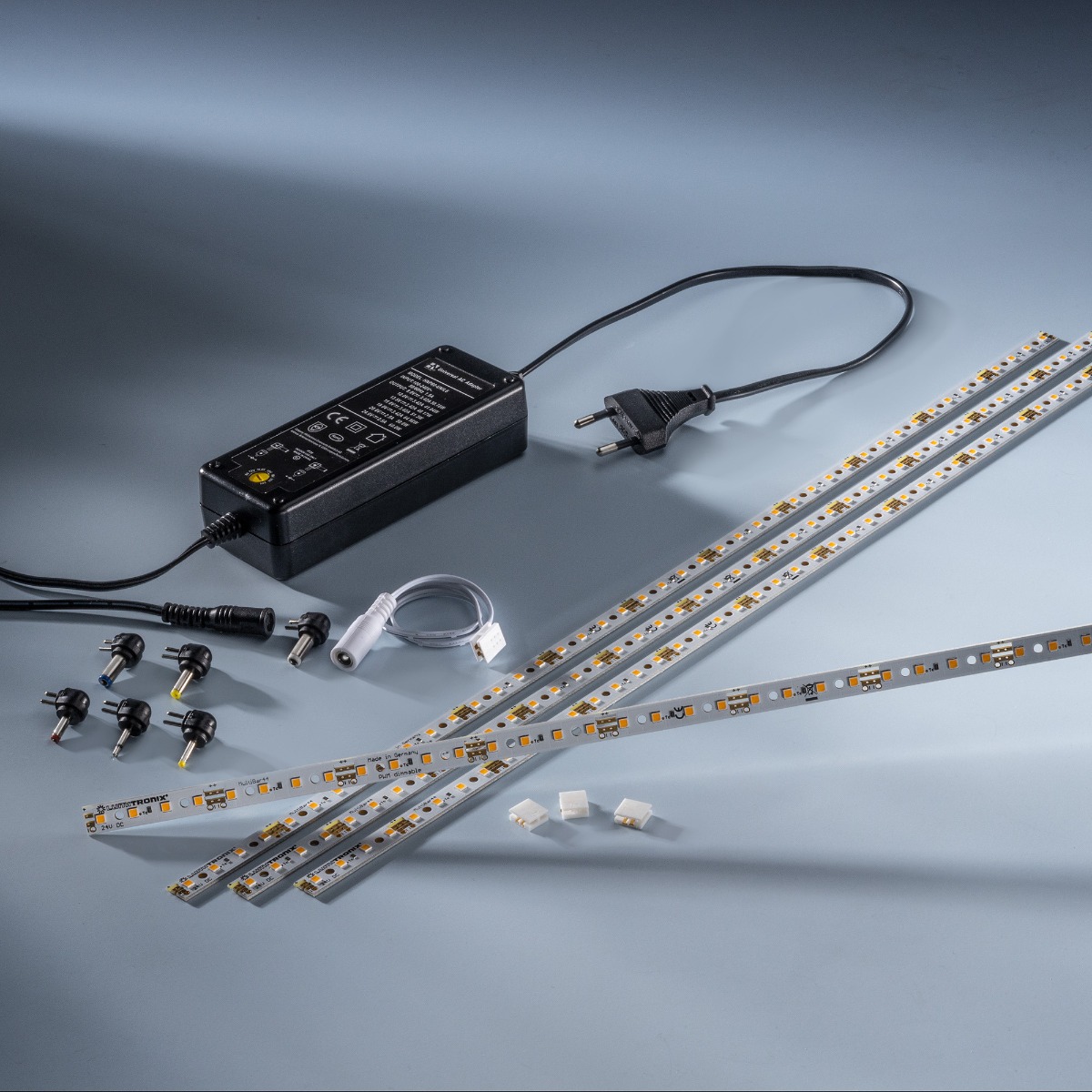 Starter-Set Plug&amp;Play 4 x Multibar3090 Nichia LED Strip bianco caldo CRI90 3000K 732lm 24V 44 LED 50cm con driver e cavi
