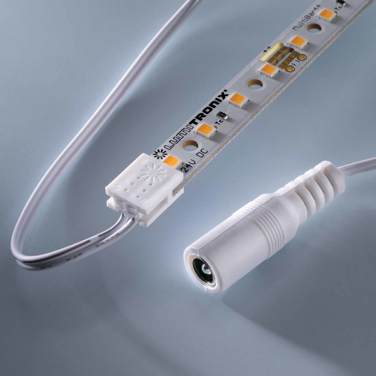 Starter-Set Plug&Play 4 x Multibar3090 Nichia LED Strip bianco caldo CRI90 3000K 732lm 24V 44 LED 50cm con driver e cavi