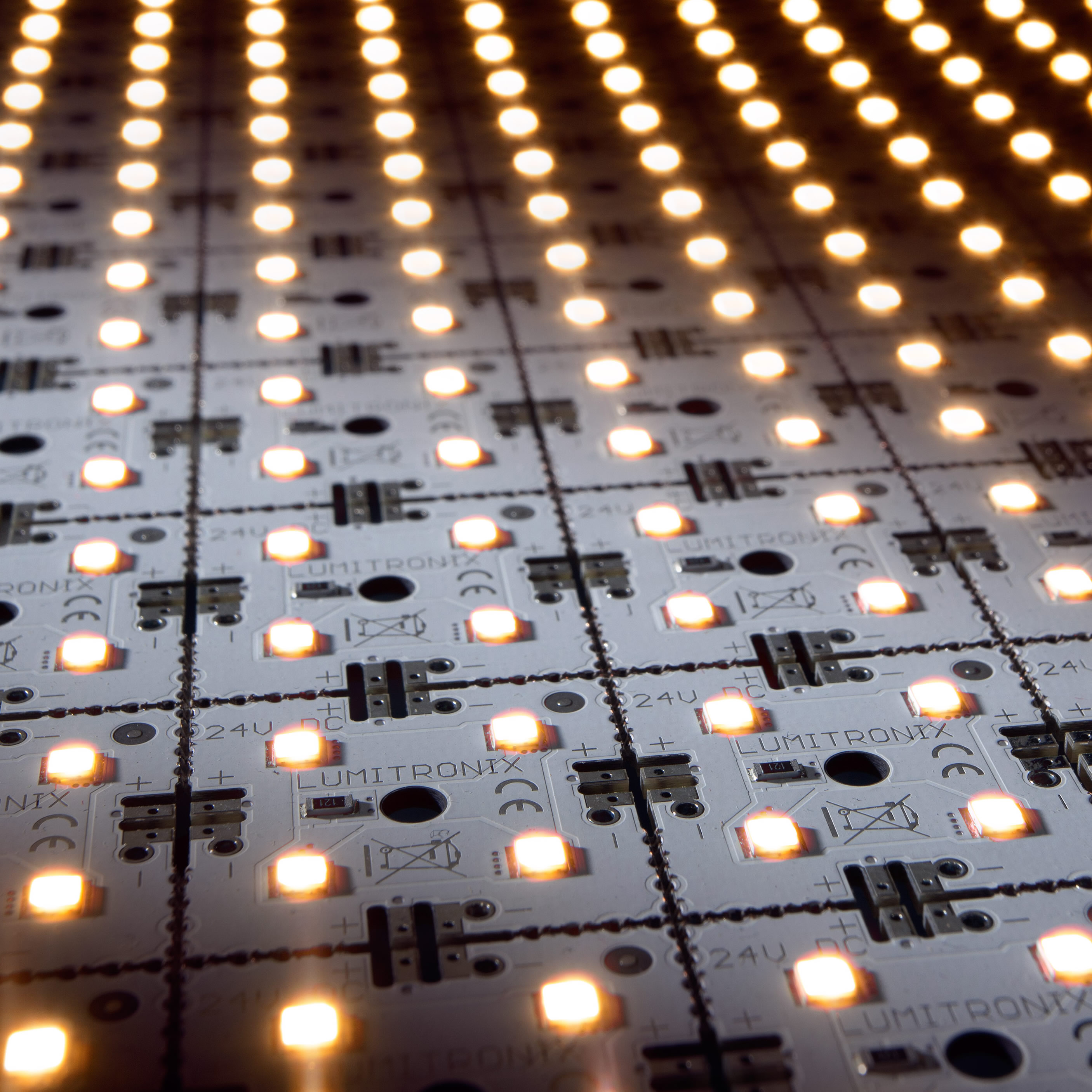 Nichia Modulo retroilluminazione Matrix Mini 4 segmenti (2x2) 16 LED 24V Bianco 2700K 1.92W 274lm