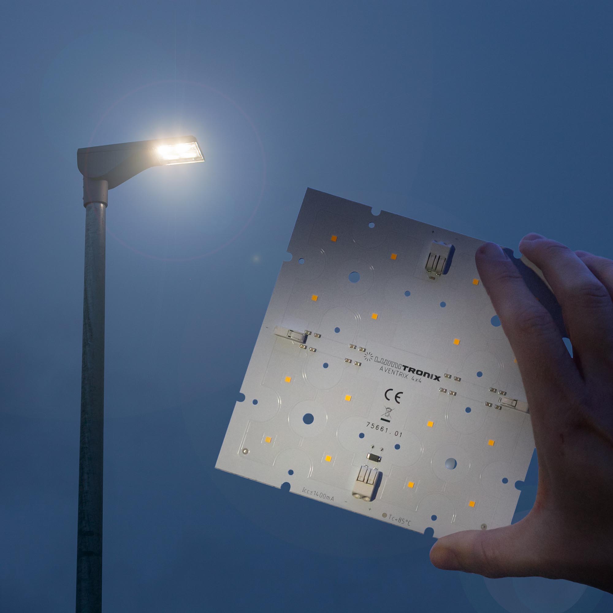 Nichia Modulo E21 4x4 4x4 16 LED bianco 4000K 68.8W 7785lm
