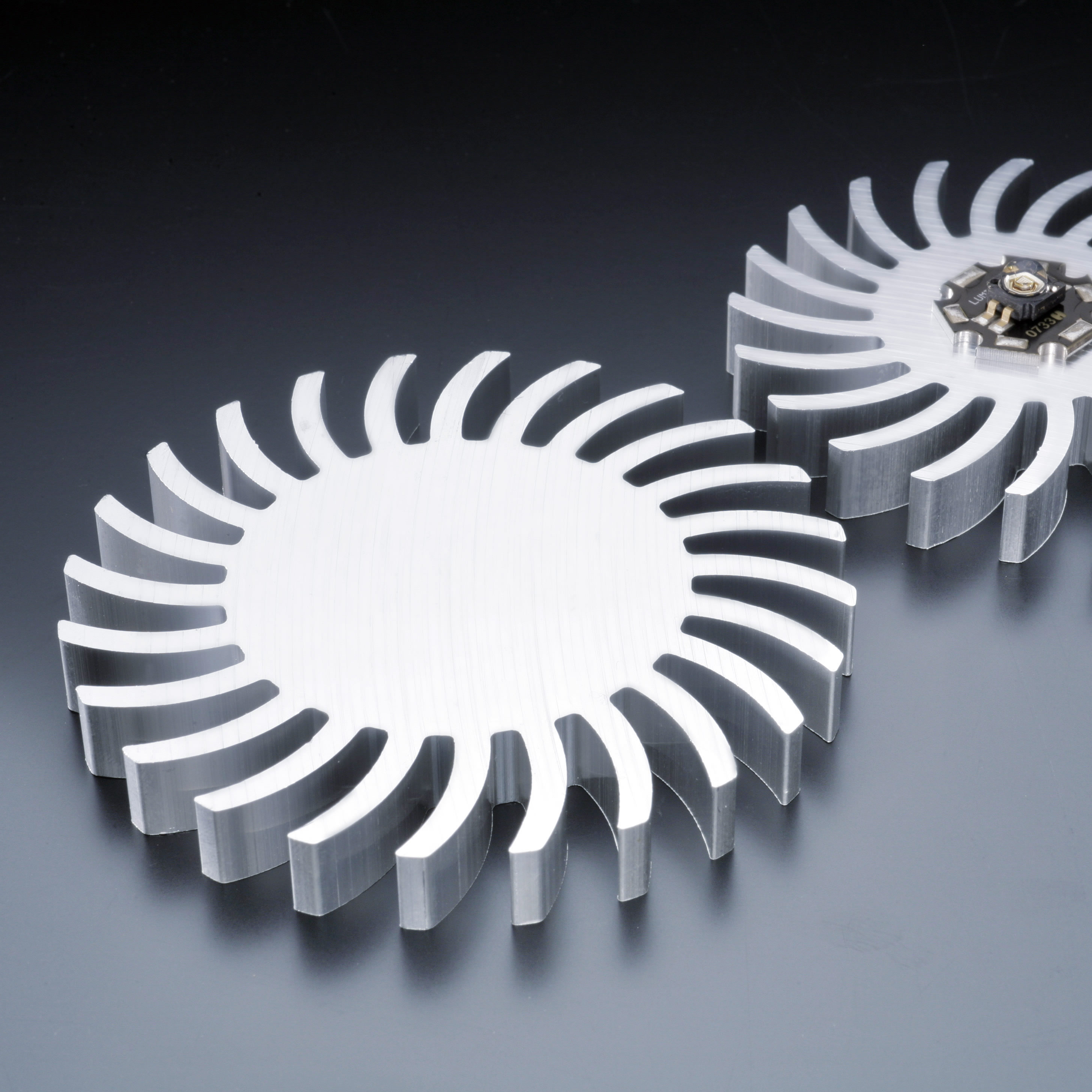 Star Cooler swing-style 70mm per LED ad alta potenza con PCB a stella max. 4 Watt