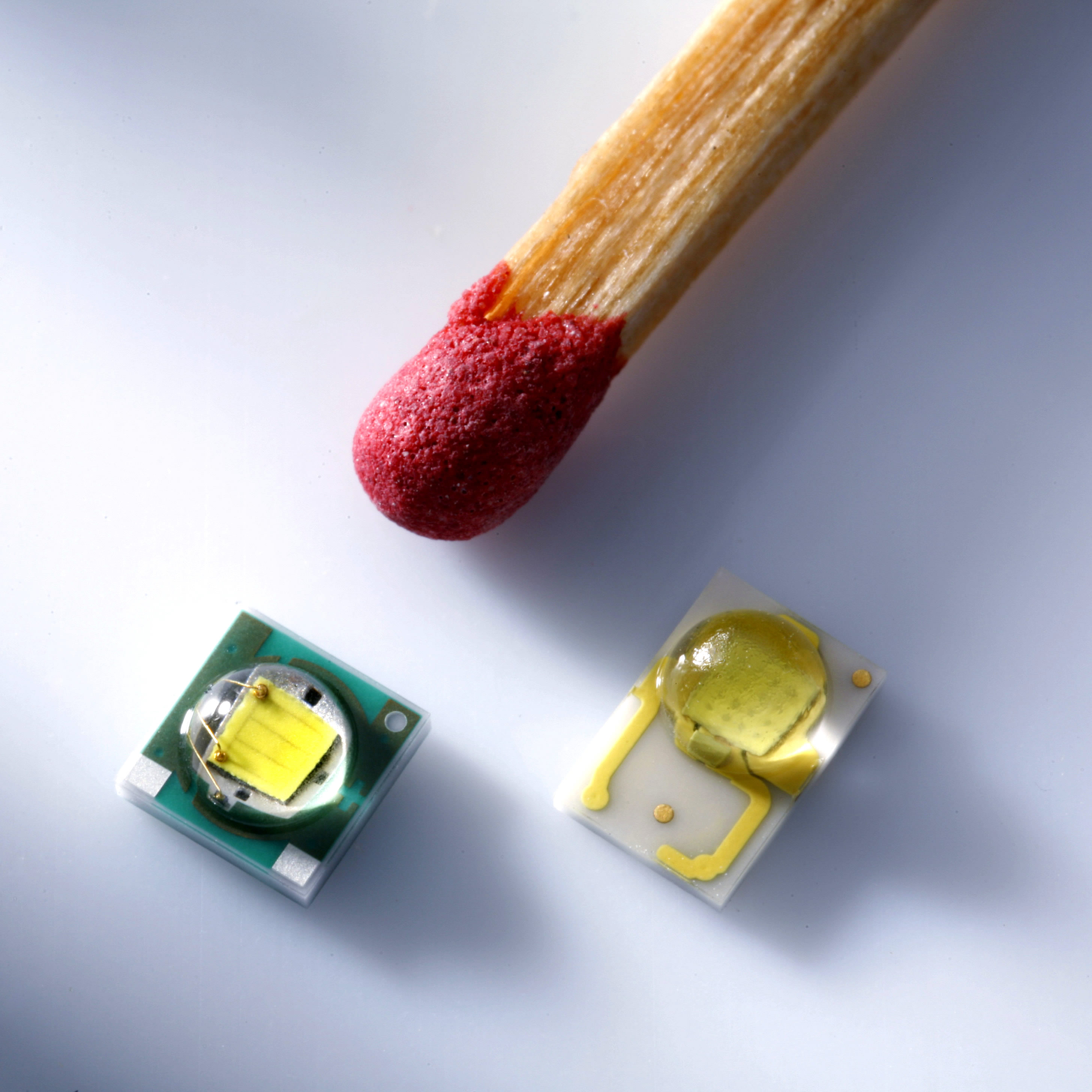 Cree XP-E 2 blu con PCB (Star) 96 lm