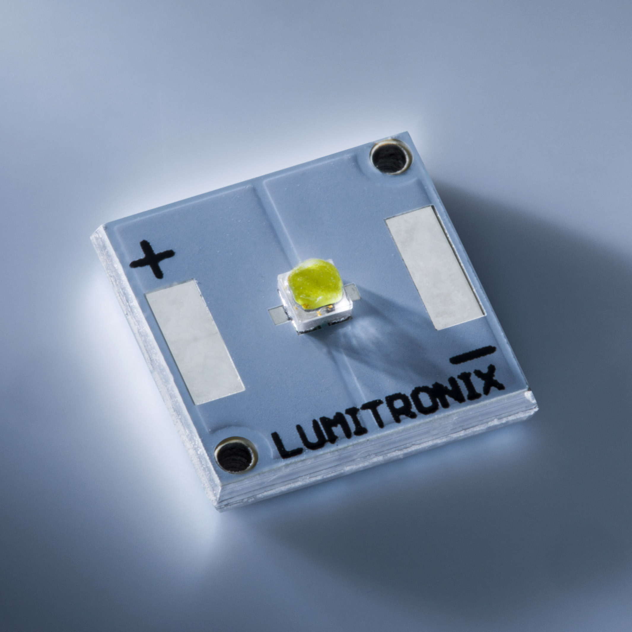 Cree XQ-E LED bianco caldo con PCB (10x10mm) 221 lm