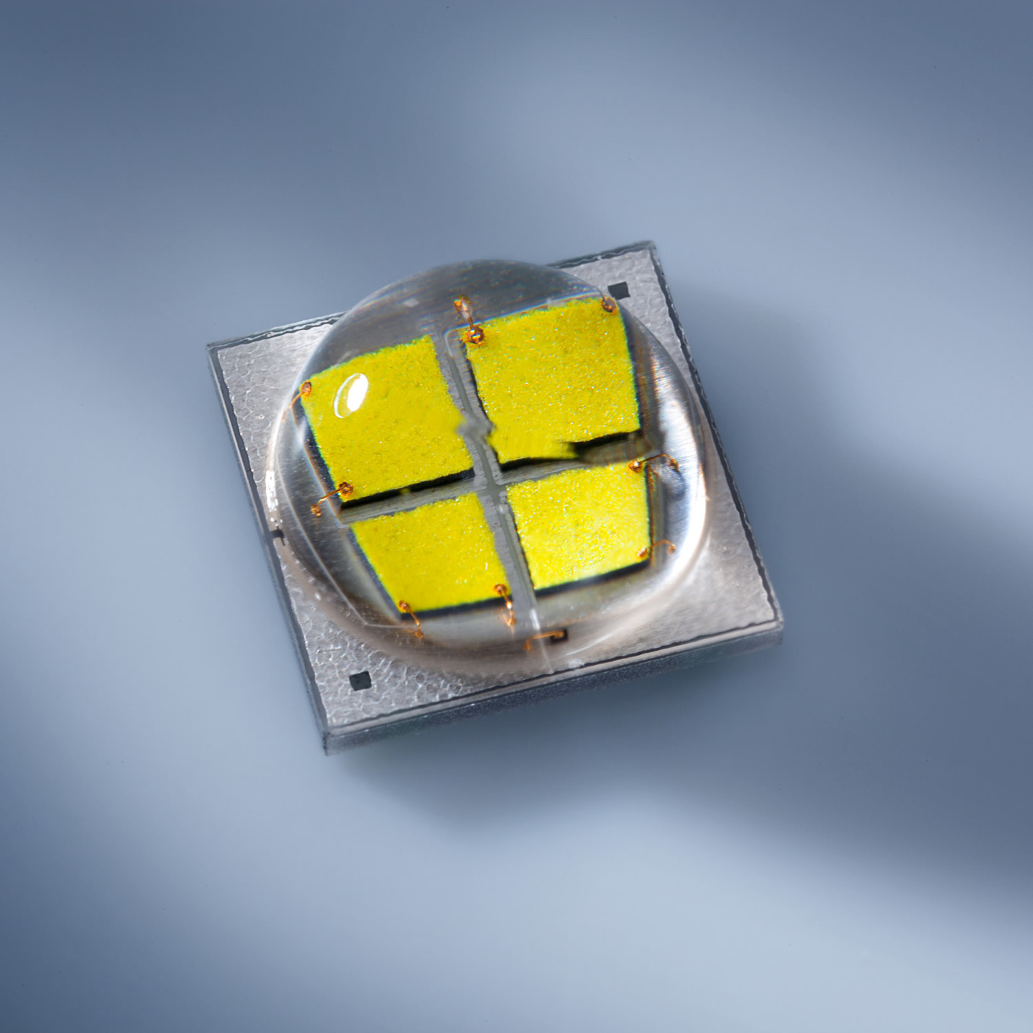 CREE MK-R LED bianco ad alta potenza LED 1665lm a 1250mA 6500K MKRAWT-00-0000-0000-0D00J2051 12x12mm PCB