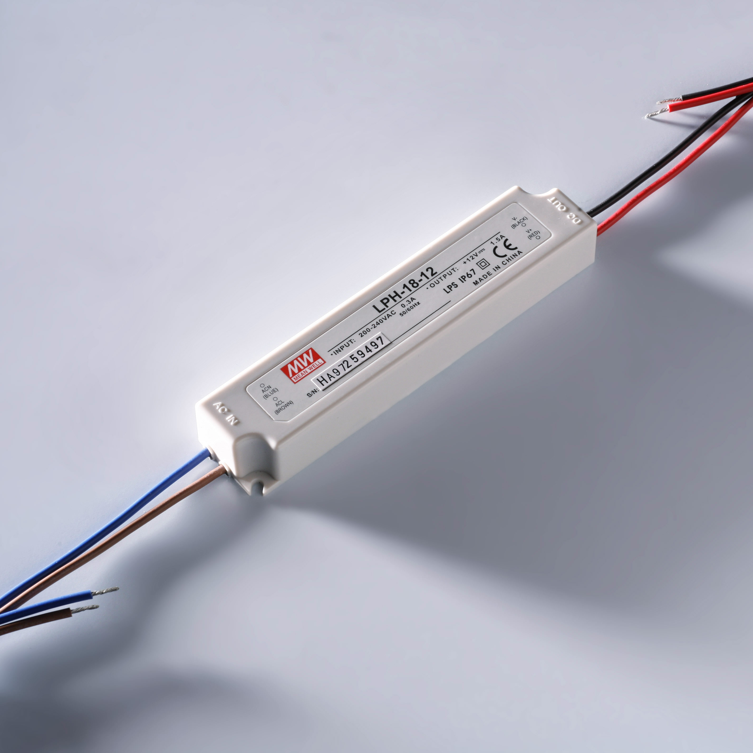 Alimentazione a tensione costante MEAN WELL LPH-18-24 IP67 da 230V a 24V 0.75A 18W