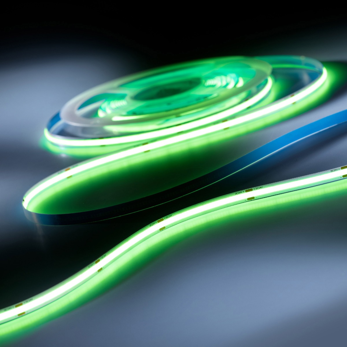 Striscia LED COB LumiFlex a luce continua Verde 4950lm 24V 5m in rotolo (998lm/m e 8,4W/m)