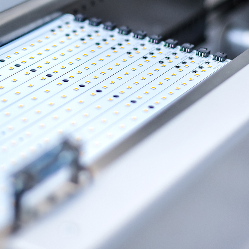 Moduli LED bianchi Nichia 757 Plug & Play su misura, Made in Germany, lunghezza 150-600 mm e larghezza 5-400 mm