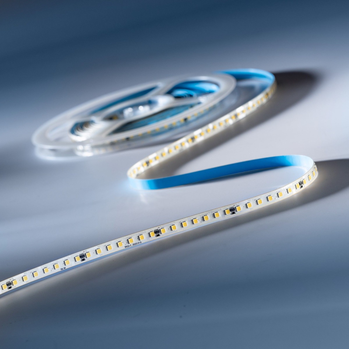 LumiFlex3095 Striscia LED Seoul bianco caldo CRI95 2700K 9050lm 24V 140 LED/m 5m in bobina (1810lm/m 19,2W/m)